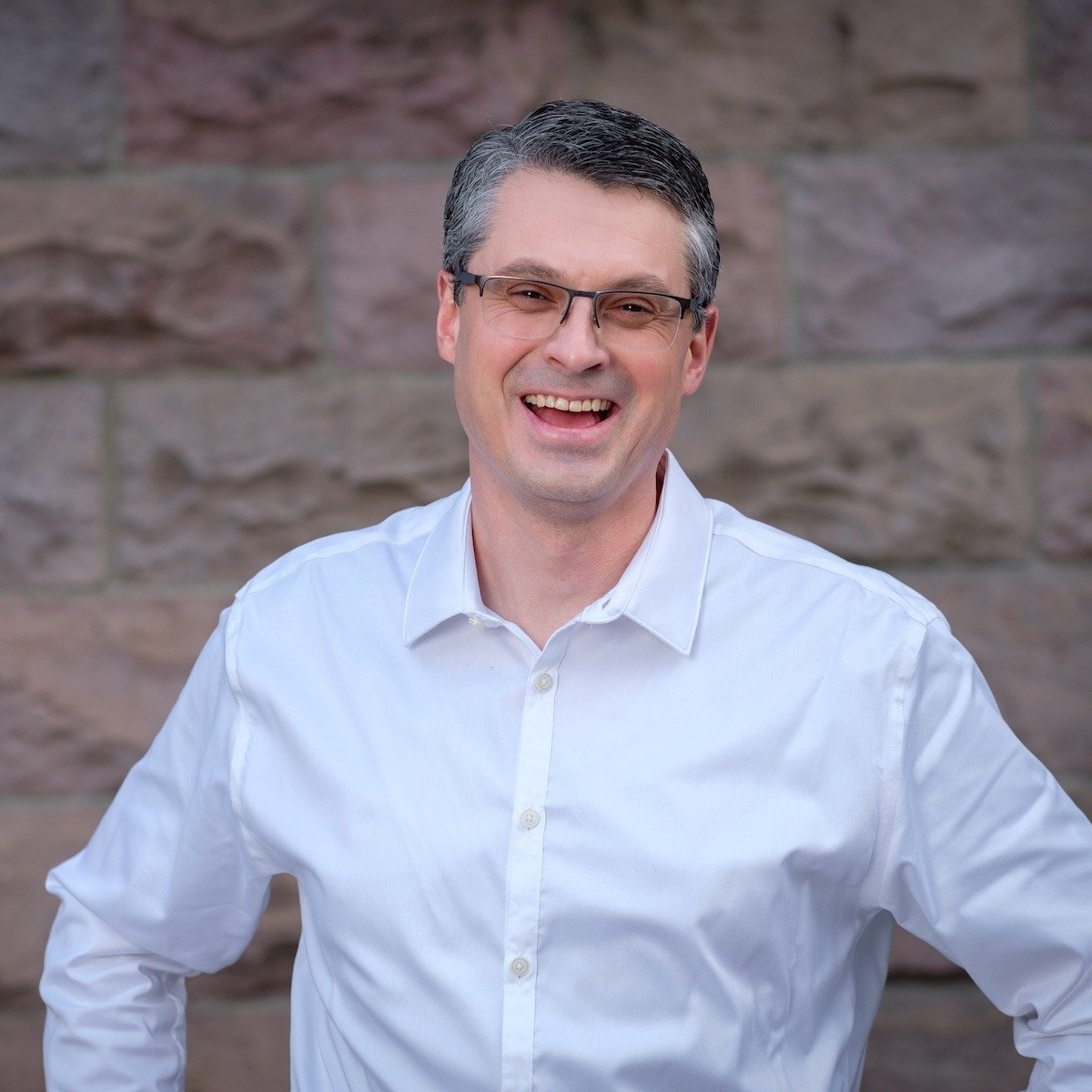 Headshot of Robert Sauve